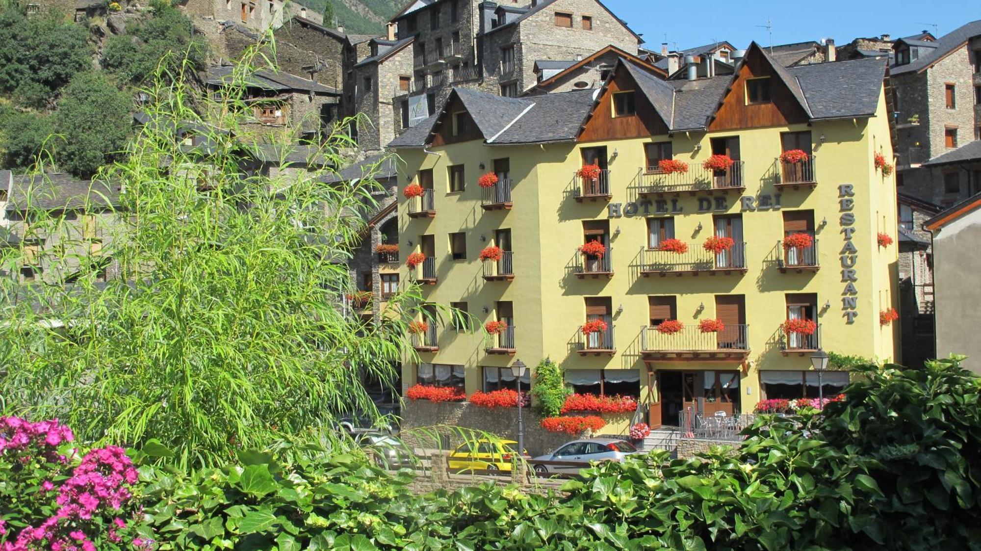 Hotel De Rei Llavorsí المظهر الخارجي الصورة