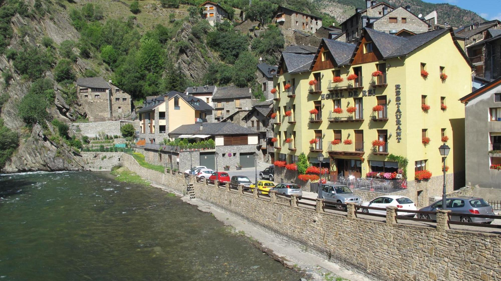 Hotel De Rei Llavorsí المظهر الخارجي الصورة