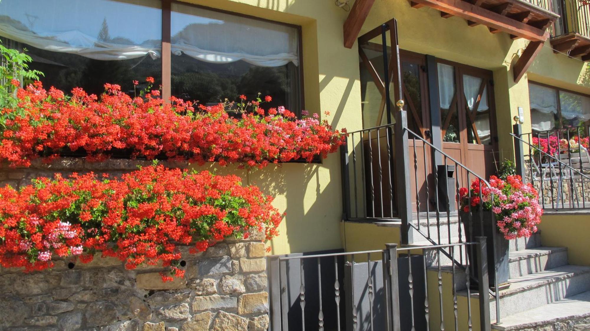 Hotel De Rei Llavorsí المظهر الخارجي الصورة